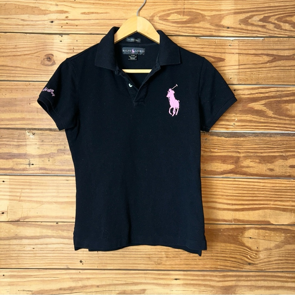 Ralph Lauren womens Polo in Black with Pink Emblem worn on the run way - Picture 2 of 7